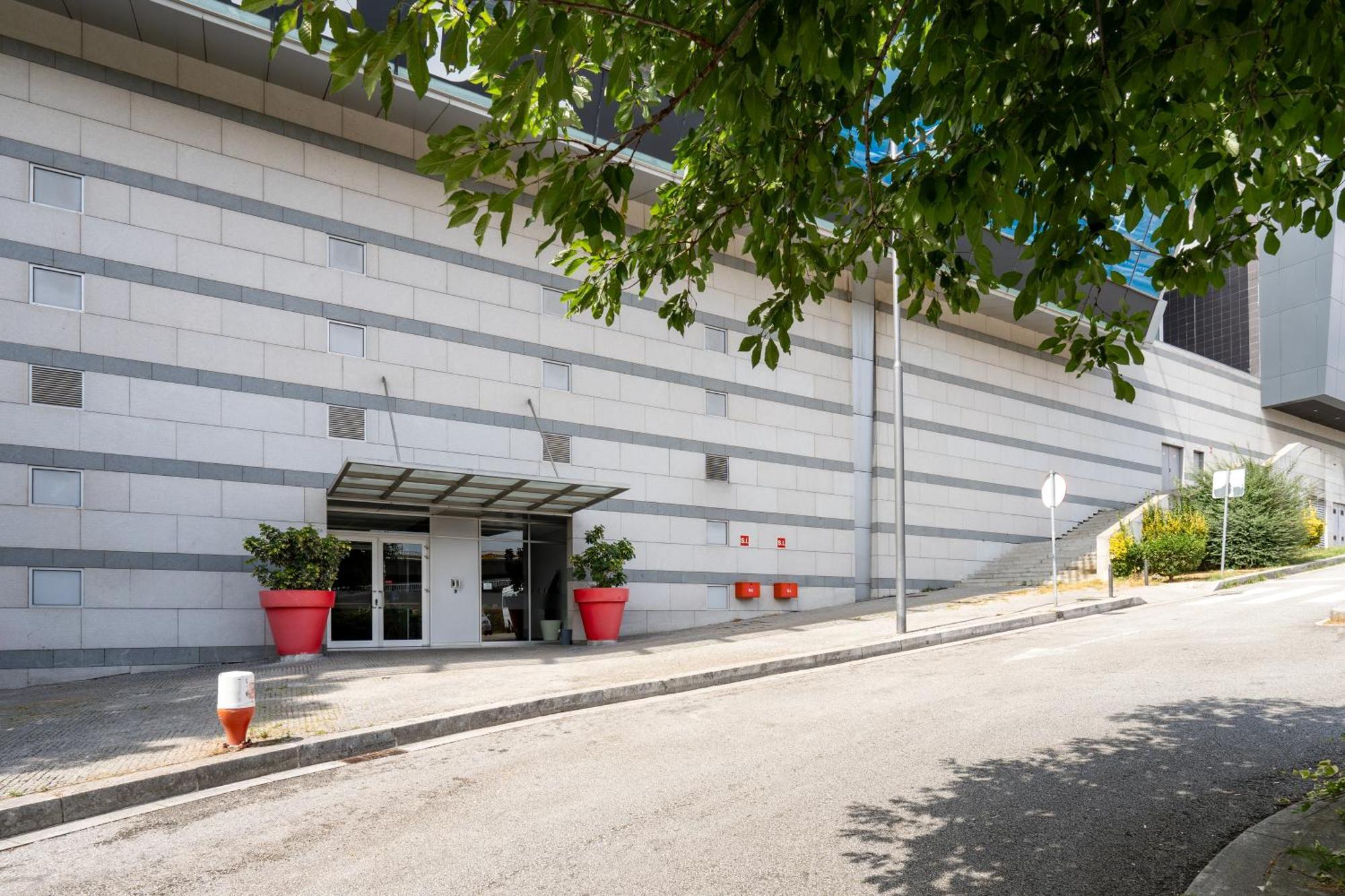 Viva Stadium Residence Studios Порту Экстерьер фото